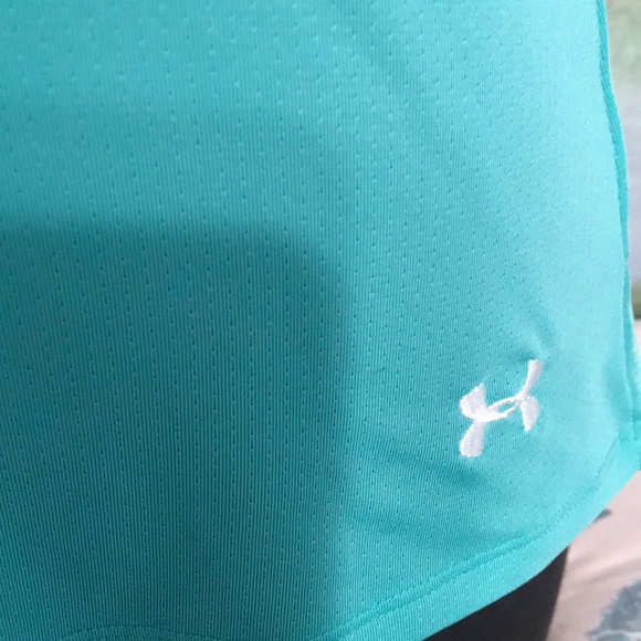 Under Armour golf/tennis/ sports shirt - Picture 7 of 8